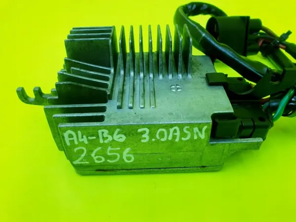 OEM 870683N Tuuletinmoduuli Audi A4 B6:lle image 4