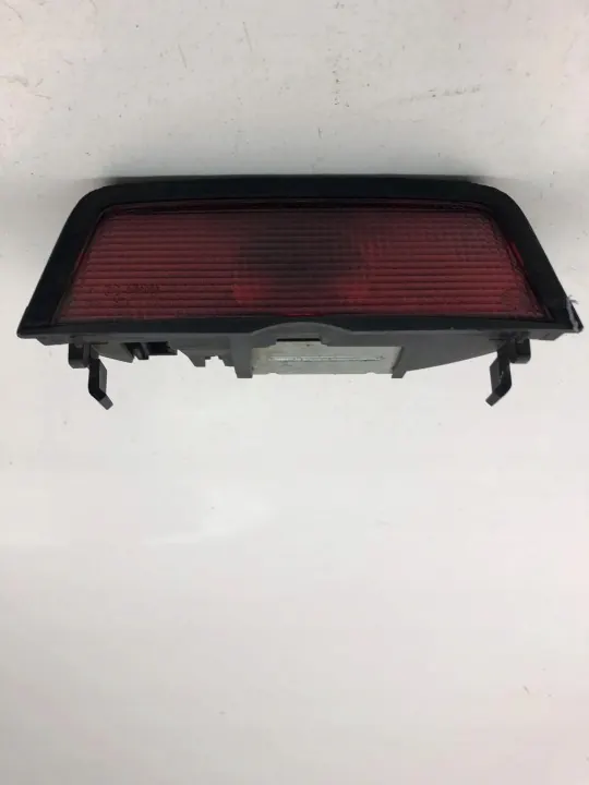 Feu Stop Volvo V70 II OEM 3512325 - Occasion image 2