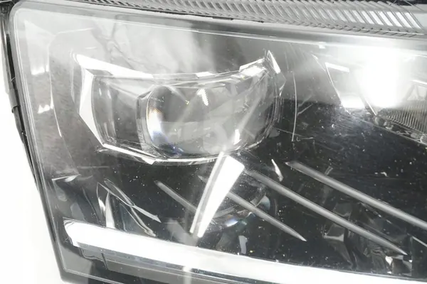 Farol LED direito Skoda Octavia MK3 5E1941018E image 6