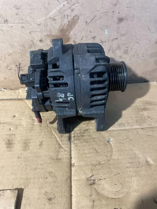Generaattori Renault Clio III 2008 OE 82 00 660 037 image 3