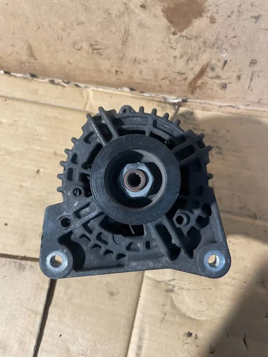 Generaattori Renault Clio III 2008 OE 82 00 660 037 image 8