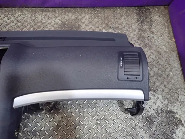 Tableau de bord OEM Zawada-381040- pour Skoda Octavia II Lift image 6