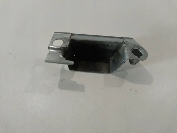 Audi A3 S3 8P 2005 Takakilvenvalo OEM 8E0827657D image 3