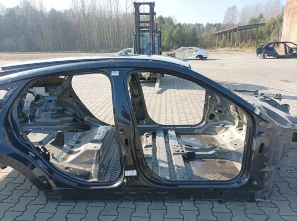 OEM Lochow-320239- Ford Mustang Mach-E Bas de Côté Droit image 2