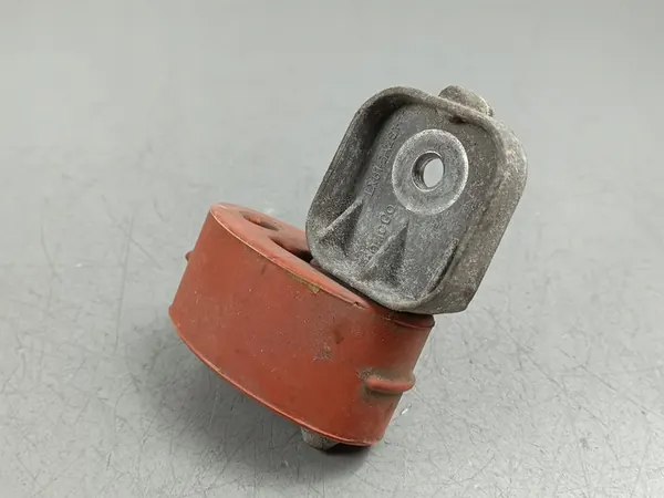 Ford Bronco 2021 Rechter Bevestiging / Uitlaatbeugel image 3