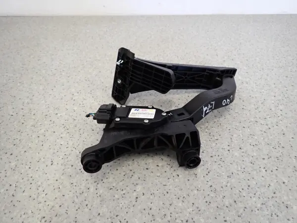 Pédale d'accélérateur OEM IE30214C-3Z000 pour Hyundai i40 1.7 CRDI image 4