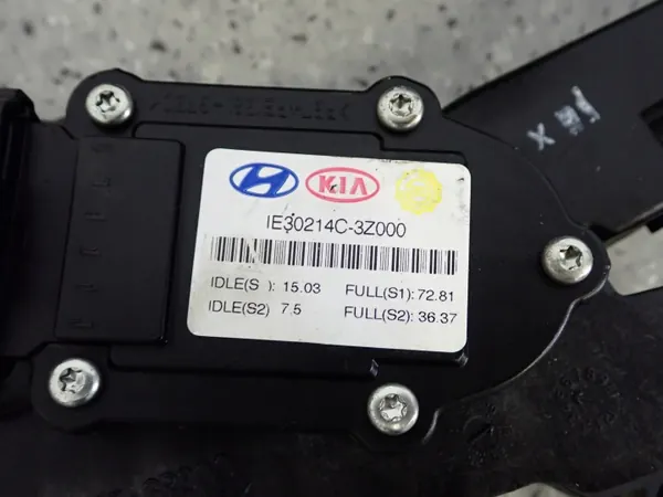 Pédale d'accélérateur OEM IE30214C-3Z000 pour Hyundai i40 1.7 CRDI image 5