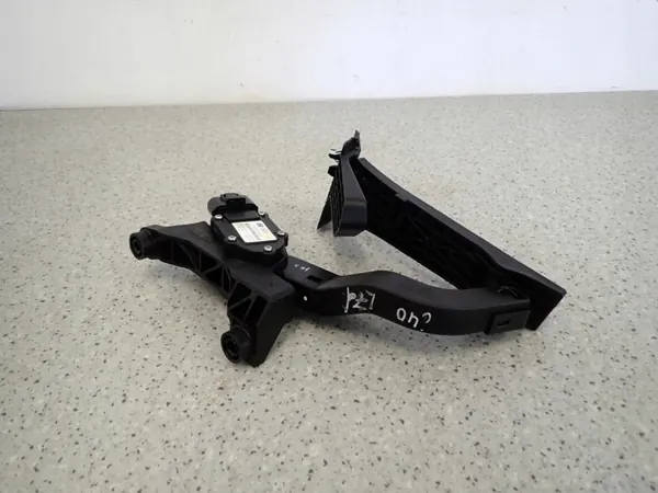 Pédale d'accélérateur OEM IE30214C-3Z000 pour Hyundai i40 1.7 CRDI image 6