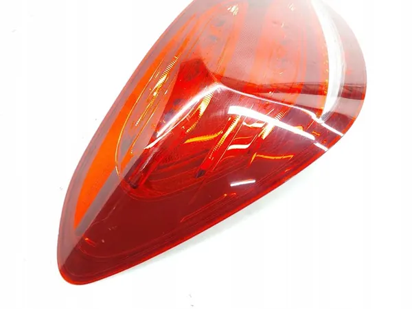 Mercedes-Benz C W205 Linker Achterlicht image 5