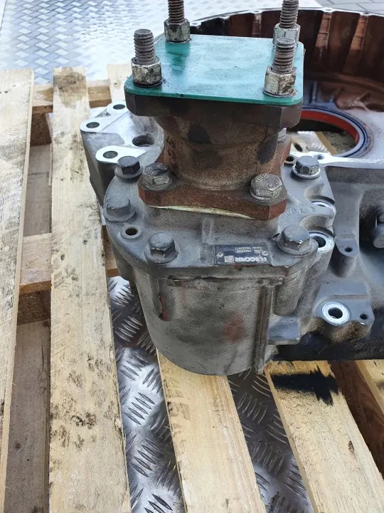 Vauhtipyörän kotelo adapterilla OEM 1947211/1949406 image 4