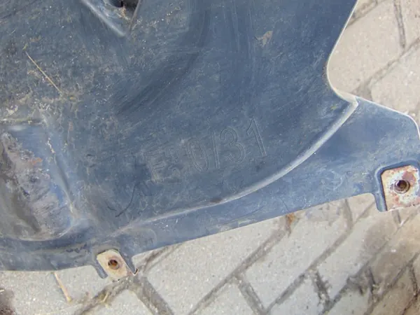 Passage de roue avant gauche BMW 3 F30 F31 OEM 7260699 image 8