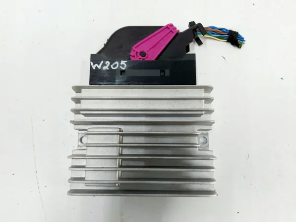 Mercedes audioversterker OEM A2059002129 - Gebruikt image 2