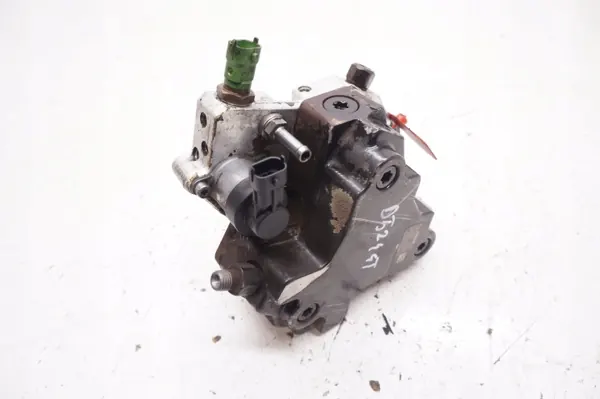Pompe à injection OEM 30756125 pour Volvo D5244T image 3
