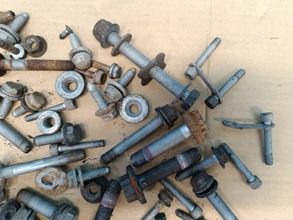 Jousitusruuvit OEM 6,20KG Skoda Superb 3 Combi:lle image 4