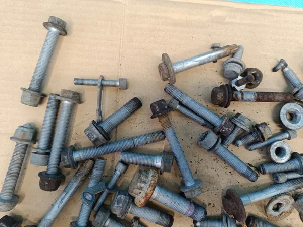 Jousitusruuvit OEM 6,20KG Skoda Superb 3 Combi:lle image 5