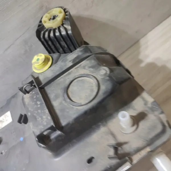 Gebruikte AdBlue-tank OEM 27479 voor Peugeot Rifter image 3