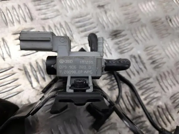 Vanne de vide AUDI A7 (4GA, 4GF) 3.0L 2011 06E133520F image 5