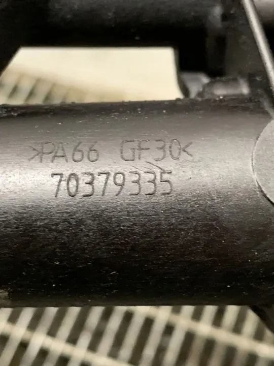 BMW Oliefilterbasis OEM 7037933 voor 5-serie F10/F11 image 10