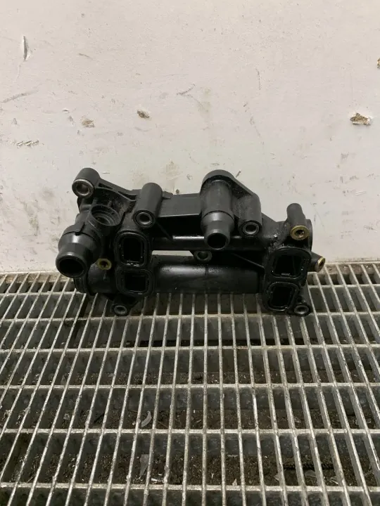 BMW Oliefilterbasis OEM 7037933 voor 5-serie F10/F11 image 7