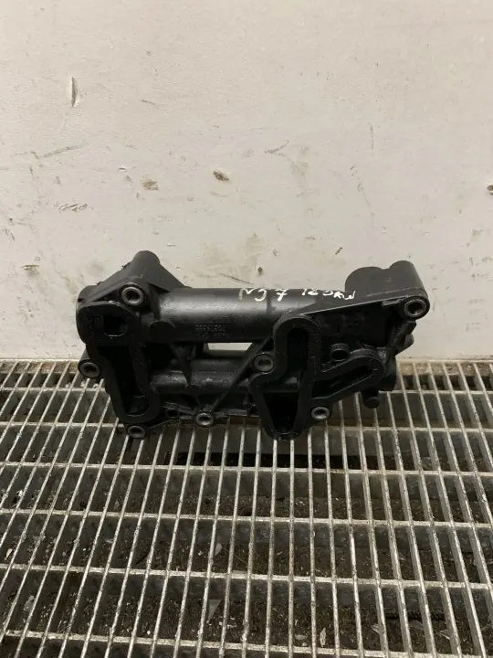 BMW Oliefilterbasis OEM 7037933 voor 5-serie F10/F11 image 9