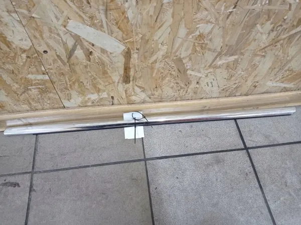 Heckfenster-Dichtung links OEM JUT82046 image 2