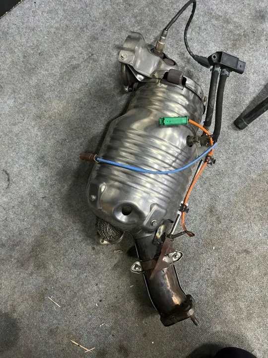 Catalyseur HK83-5H240-SH pour Jaguar/Land Rover image 2