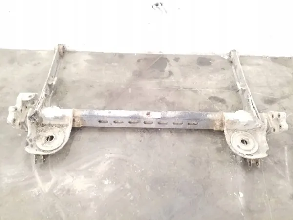 Opel Vivaro A taka-akselin jousituspalkki OEM 93851576 image 2