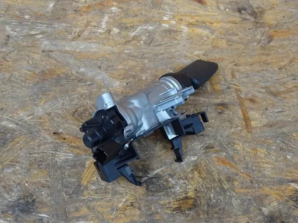 AUDI A1 82A 1.0 TFSI 18- Sytytyskytkin Avainsarja 5Q1905865A image 2