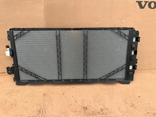Condenseur AC OEM P8891267635 pour Volvo XC40 image 2