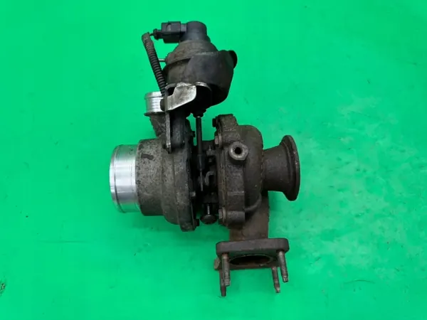 Turboahdin OEM 31312713 Volvo S60 II V60 2.0D:lle image 3