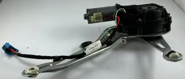 Actuador maletero Mercedes OEM 0390204124 - Usado image 3