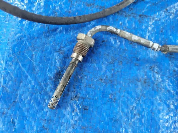 Sensor de temperatura de escape OPEL Astra J 1.7 CDTI 55566575 image 2