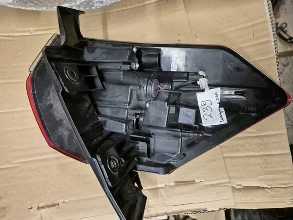 Nissan OE 265506FP0A Bakljus image 2