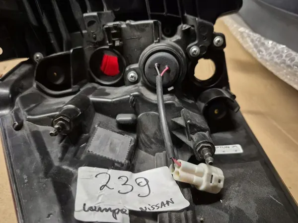 Nissan OE 265506FP0A Bakljus image 3