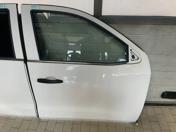 Komplett Dörrfönster Nissan Navara NP300 image 5