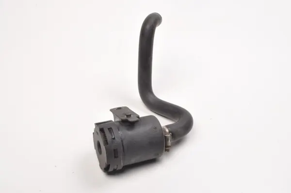 OEM 6G33-9F984-CA hiilifilteri Aston Martin Vantage image 2