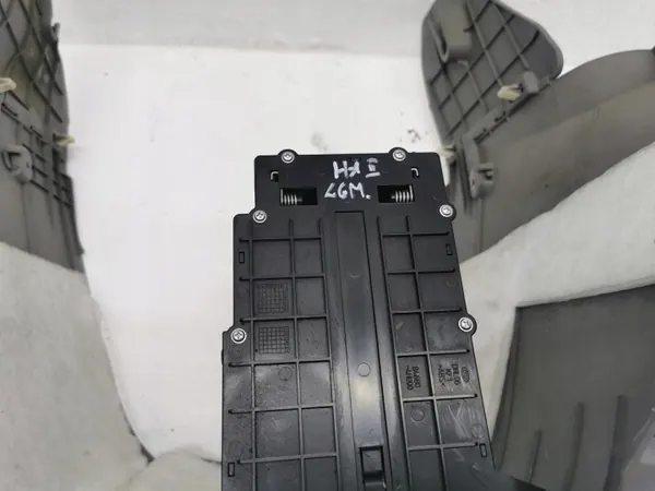 Middenconsole Afdekking Hyundai H-1 II OEM 84615-4H010 image 7