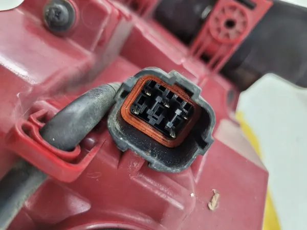 Luz trasera izquierda Hyundai Santa Fe image 2