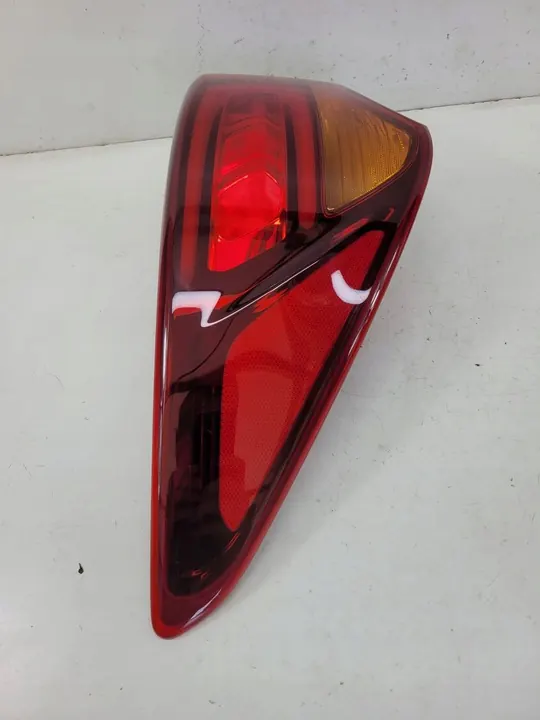 Luz trasera izquierda Hyundai Santa Fe image 4