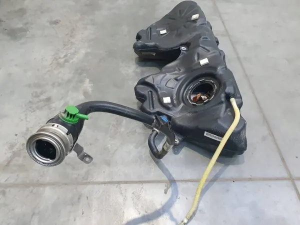 Bränsletank OEM 7205076 för BMW 5 F11 XDrive 2.0D image 3