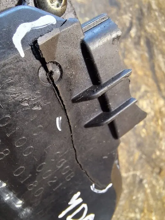 EGR-venttiili Nissan Navara D40 Pathfinder R51 2.5 DCI OEM image 6