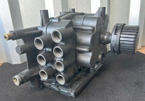Mercedes Actros MP4 ilmankuivain OEM A0014463064 image 2