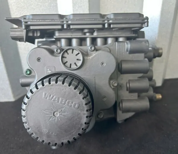 Mercedes Actros MP4 ilmankuivain OEM A0014463064 image 6
