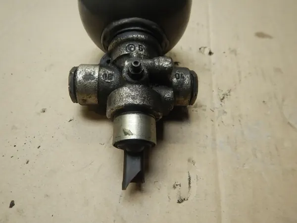 Distributeur de Suspension C5 I - Pièce OEM Citroen image 5