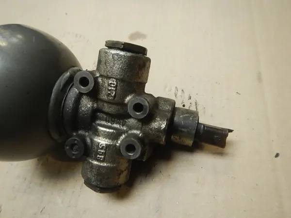 Distributeur de Suspension C5 I - Pièce OEM Citroen image 6