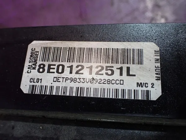 Radiador de agua AUDI A4 B6 1.9 TDI 8E0121251L image 5