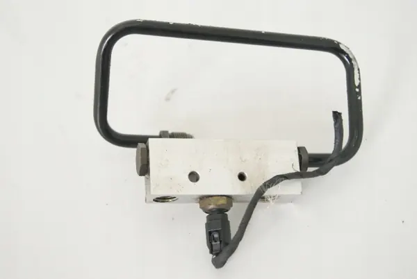 Válvula usada OEM 2203200051 para Mercedes SL R230 image 2