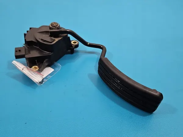 Gaspedaalpotentiometer OEM 8200139319 Renault Modus image 2