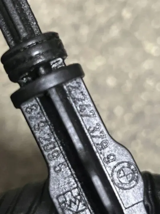 Gebrauchte BMW Ölfilterkappe OEM 2247379 für E39 3.0L image 4