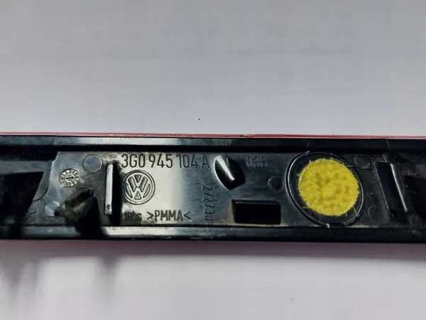 Volkswagen Passat B8 Takavasen puskurin heijastin 3G0945104A image 4